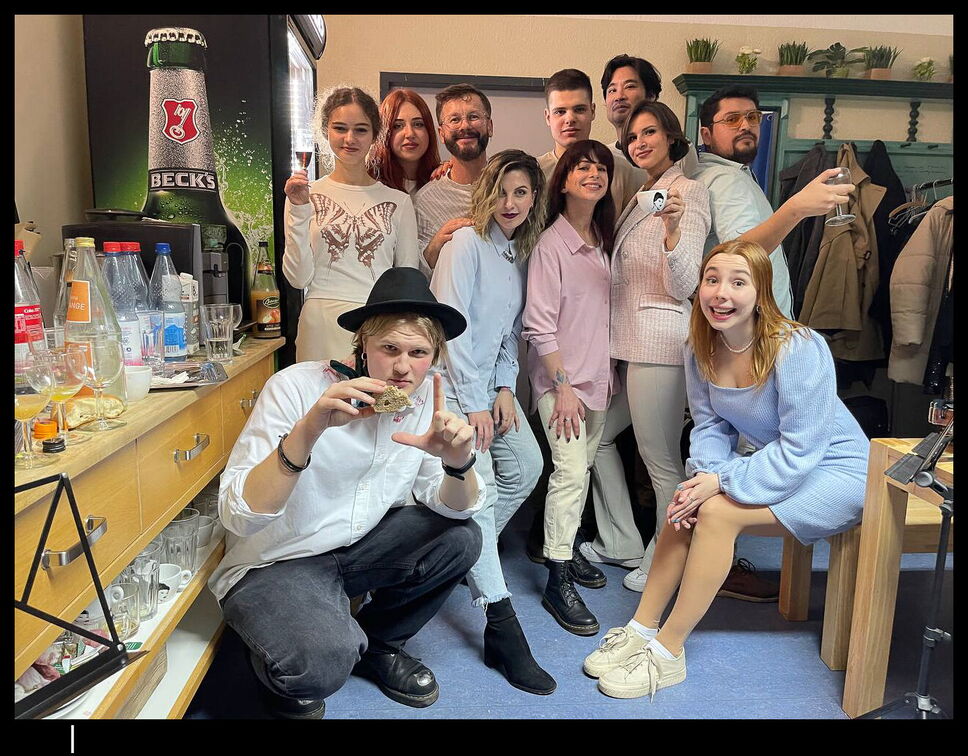 photo 5314420411712259660 y