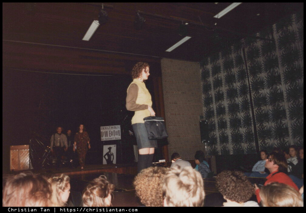 1980s Mencia Bonte Avond 0011