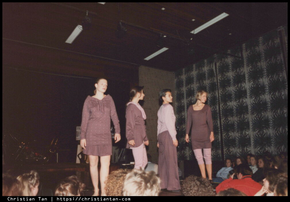 1980s Mencia Bonte Avond 0012