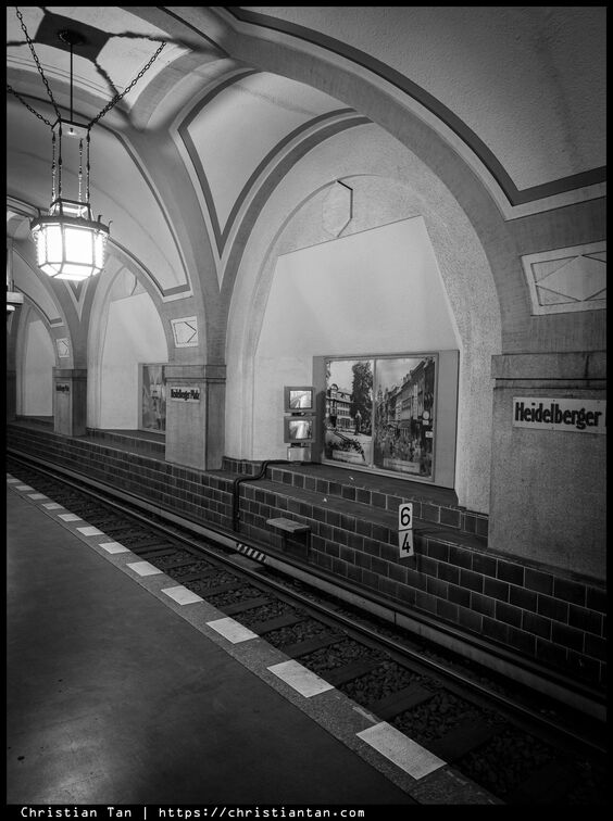 PXL 20250810 000752501.RAW-02.ORIGINAL