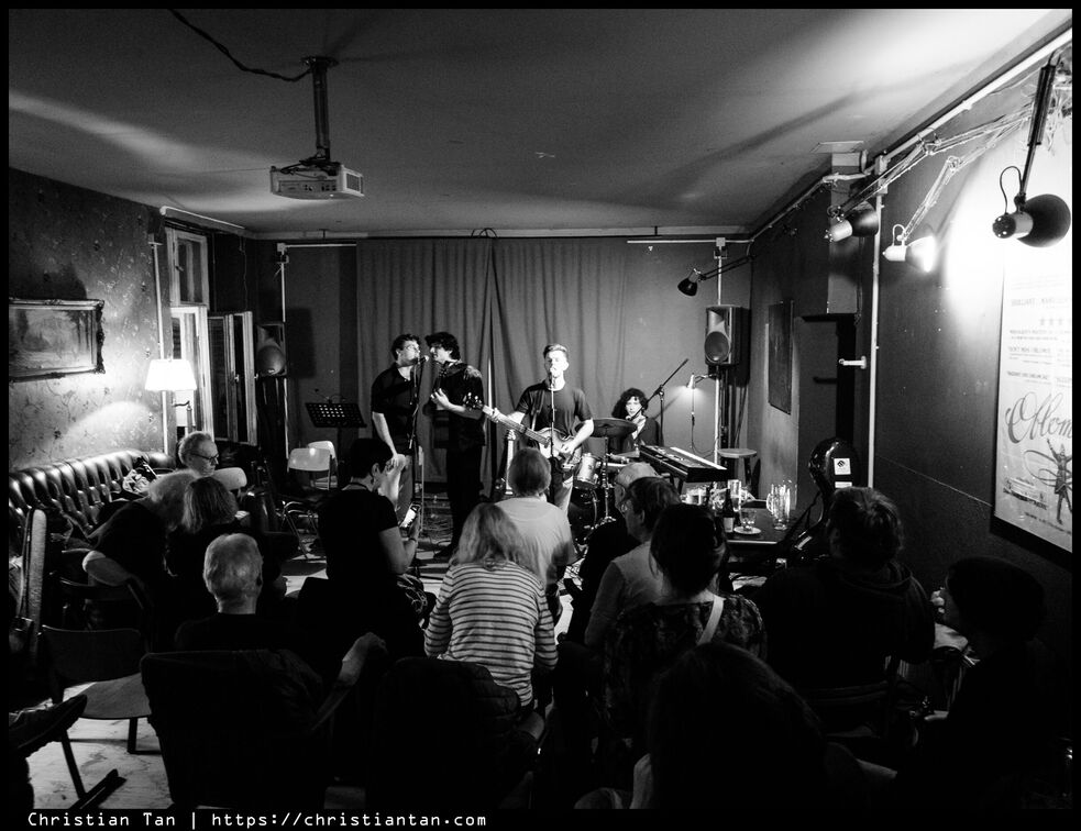 PXL 20251105 203005414.RAW-02.ORIGINAL